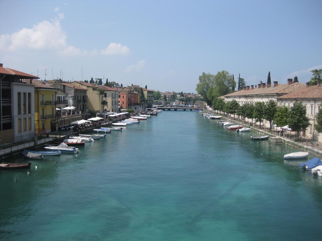 Acqua Verde Appartamenti Peschiera del Garda Ngoại thất bức ảnh